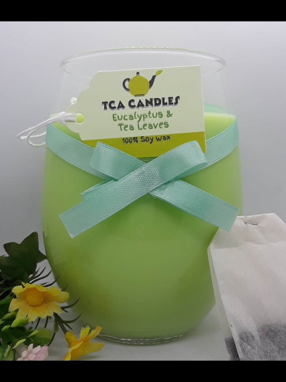 Eucalyptus & Tea Leaves Soy Wax Candle - Light Green
